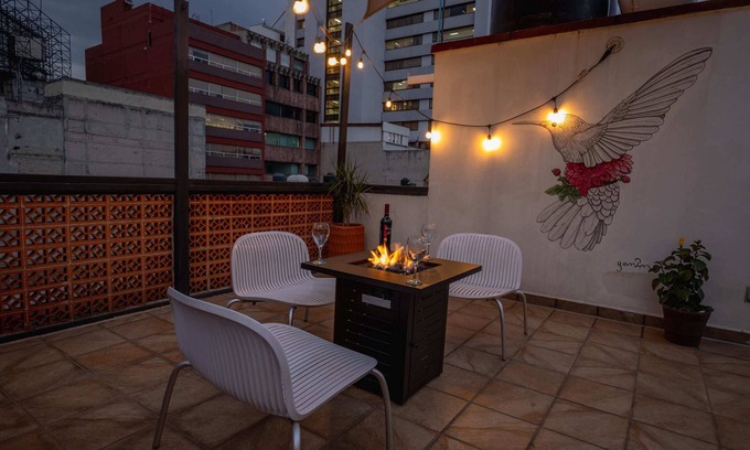 La Condesa Apartment | Beautiful Peach Flower Art Wall Condesa G7