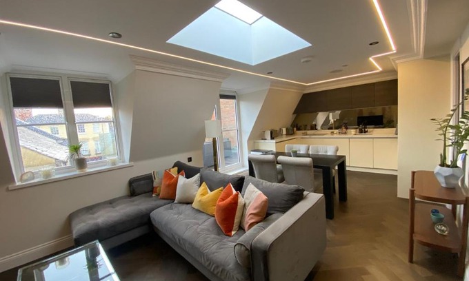 Winchester Apartment | Beautiful Penthouse in centre of Winchester