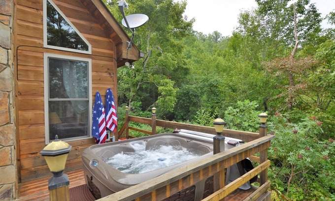 Stecoah Cabin | Beautiful, pet friendly secluded cabin with fire place and hot tub.