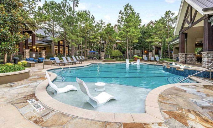 Grogan's Mill Apartment | Beautiful Pool View 1 bedroom/1 bath condo in The