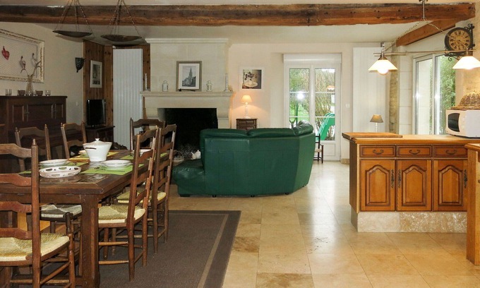Cambes-en-Plaine House | Beautiful private villa for 6 guests with WIFI, TV, terrace, pets allowed and parking