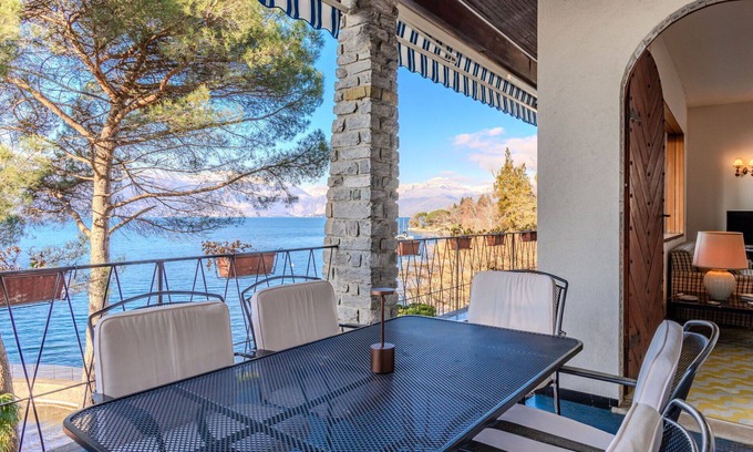 Cerro House | Beautiful private villa for 7 people with WIFI, TV, terrace, pets allowed and parking
