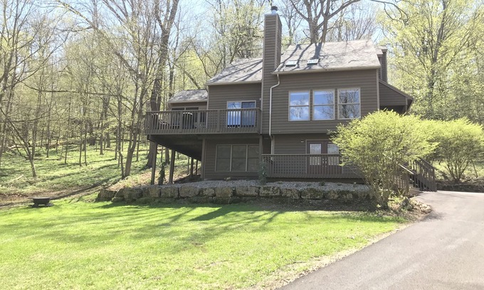 The Galena Territory House | Beautiful Private Eco-Friendly 3 Level Home Nestled in Woods Hot Tub Galena