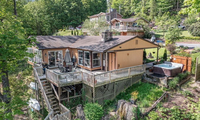 Carroll Valley House | Beautiful private property in rural environment overlooking Ski Liberty.