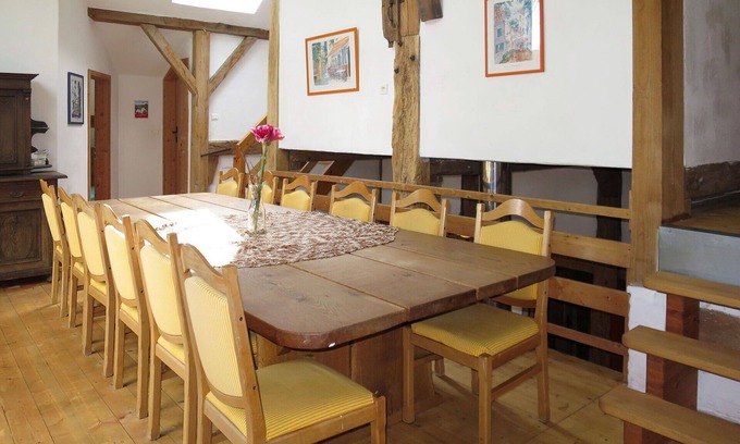 Thiefosse House | Beautiful private villa for 12 guests with WIFI, TV, patio, pets allowed and parking