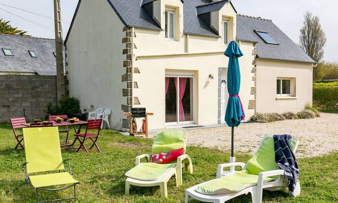 Guisseny House | Beautiful private villa for 4 people with TV, pets allowed and parking
