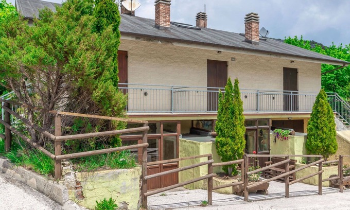 Bolognola House | Beautiful private villa with WIFI, TV, balcony, pets allowed, panoramic view and parking