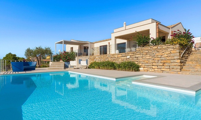 Buseto Palizzolo Villa | Beautiful private villa with A/C, WIFI, private pool, TV, terrace, panoramic view and parking