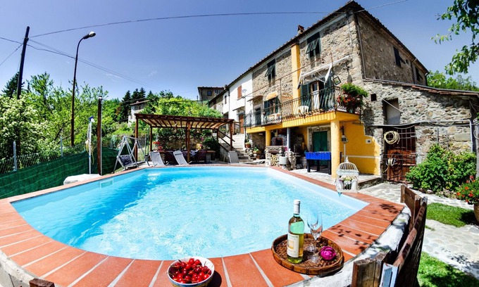 Lanciole Villa | Beautiful private villa for 5 guests with WIFI, private pool, TV, panoramic view and parking