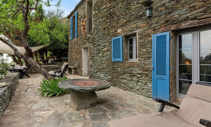 Nonza House | Beautiful private villa for 6 guests with WIFI, A/C, TV, terrace and pets allowed