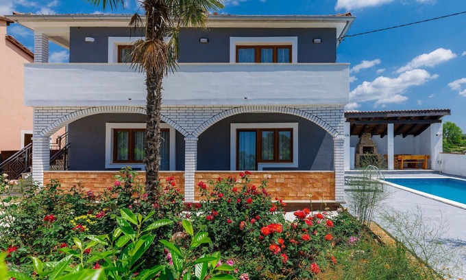 Rezanci House | Beautiful private villa for 8 people with A/C, private pool, WIFI, TV and terrace