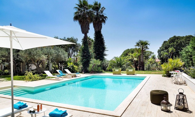 Salemi Villa | Beautiful private villa for 10 guests with A/C, private pool, WIFI, TV and patio