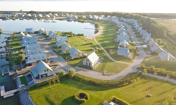Tholen House | Beautiful private villa for 6 people with WIFI, TV and parking