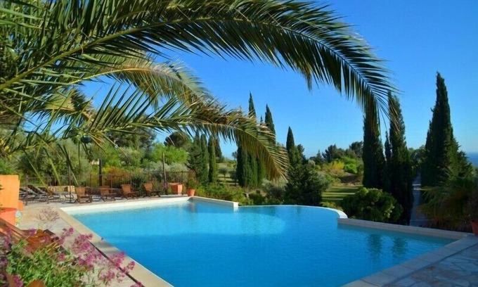 Ceyreste House | Beautiful Provencal house, 100m². Magnificent sea view, Swimming pool, Spa, Golf