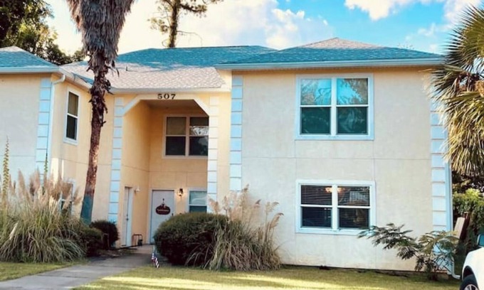 Port St. Joe House | BEAUTIFUL, relaxing, allergy-friendly 1 block from boat ramp, fishing, sunsets!🌅