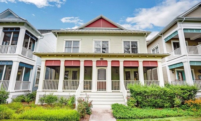 Long Neck House | Beautiful & Relaxing Vacation Home with all amenities