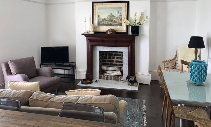 New Brighton Apartment | Beautiful River Mersey View, very comfortable well appointed 1st floor apartment