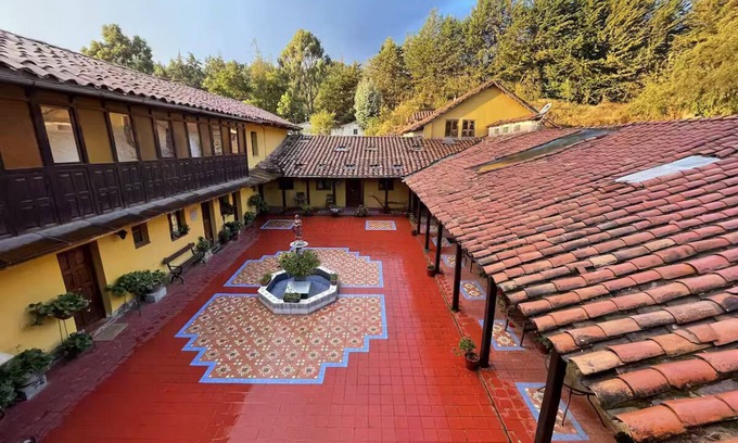 Cusco Historic Center Apartment | BEAUTIFUL ROOM WITH FOREST VIEW