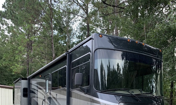 Milton House | Beautiful RV with salt water pool and hot tub
