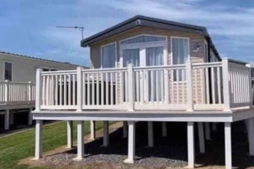 Exmouth Apartment | Beautiful sea view 3 bedroomed Holiday Home Caravan