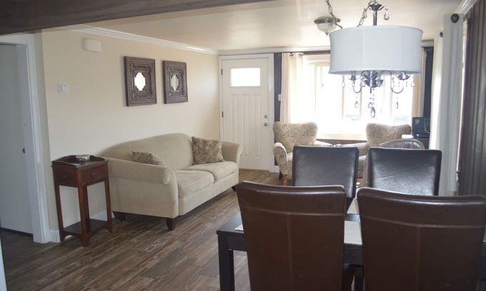 Seabrook Apartment | Beautiful Seabrook Beach ~ Enjoy a family vacation in a clean, beautiful home!