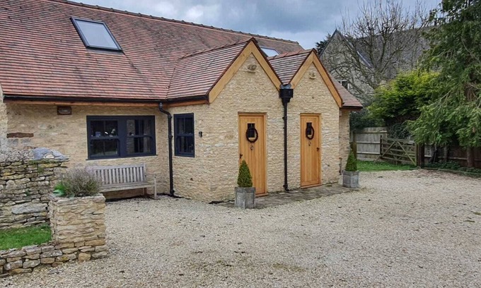 Cassington House | Beautiful self contained Cotswold style cottage 15 mins Central Oxford