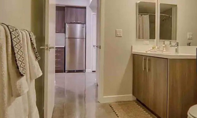 Melrose Apartment | Beautiful Single BR Apt in West Hollywood