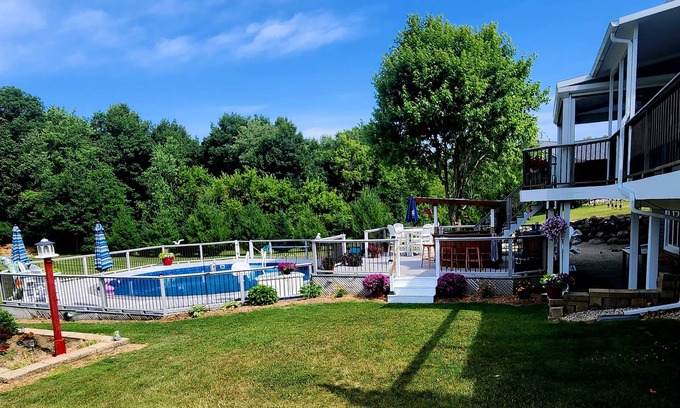 Hartford House | Beautiful SIX bedroom FOUR bath house with heated pool and hot tub!