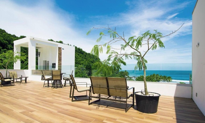 Jaco Villa | Beautiful Small Three Bedroom