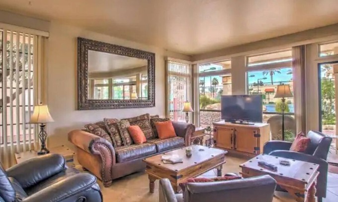 Central Scottsdale Villa | Beautiful Southwest Casita - Pool, Tennis/Pickleball Haven!