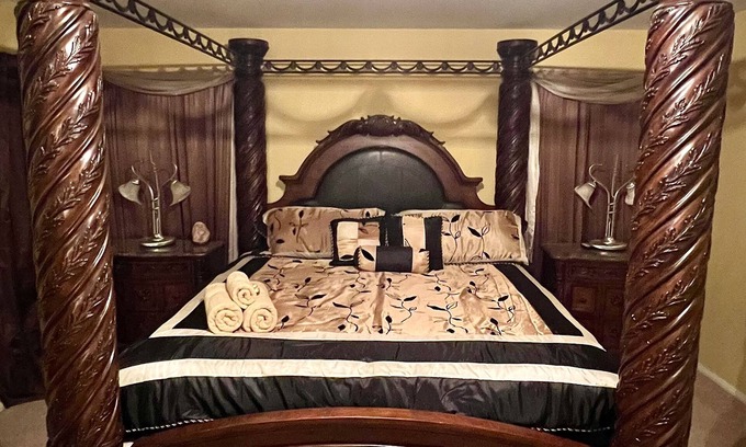 North Las Vegas House | Beautiful spacious house with lots of room for family and friends.