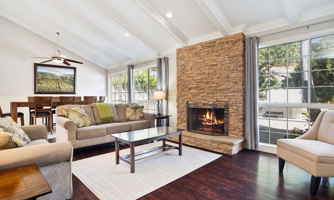 Mission Viejo House | Beautiful, spacious home with private hot tub, putting green, basketball and BBQ