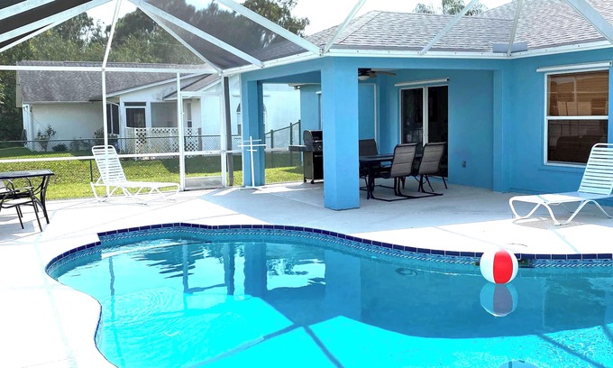 Port Saint Lucie House | Beautiful Spacious home with large heated Pool - Summer Fun and Winter Escapes