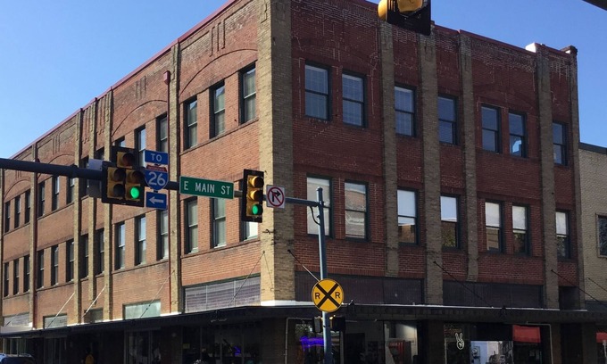 Johnson City Apartment | Beautiful spacious 2 Bedrooms 2 baths in Midtown