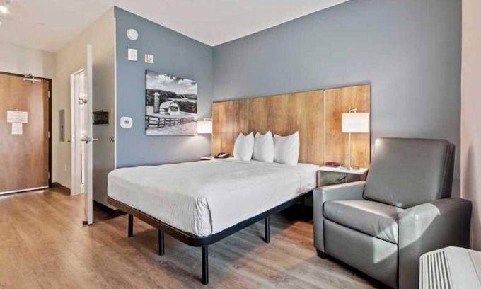 Melbourne Apartment | Beautiful Studio apartment (431299) by Houzlet