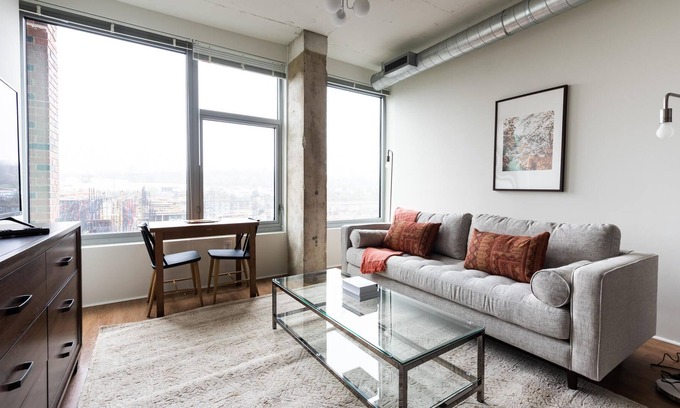Eisenhower East Apartment | Beautiful Studio in The Foundry w/ Concierge + Gym