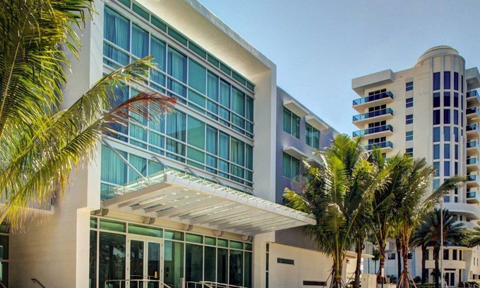 Surfside Apartment | Beautiful studio unit at resort, sleeps 2