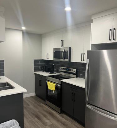 Calgary Apartment | Beautiful suite