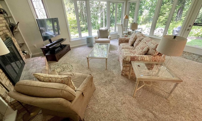 Skaneateles House | Beautiful Sunsets, Lake view. Only 1.5 miles to Downtown Village!