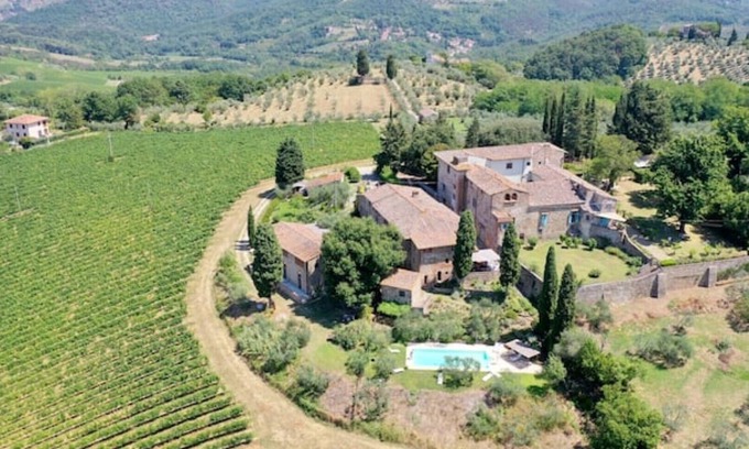 San Casciano in Val di Pesa Villa | Beautiful Tuscan home between Florence & Siena