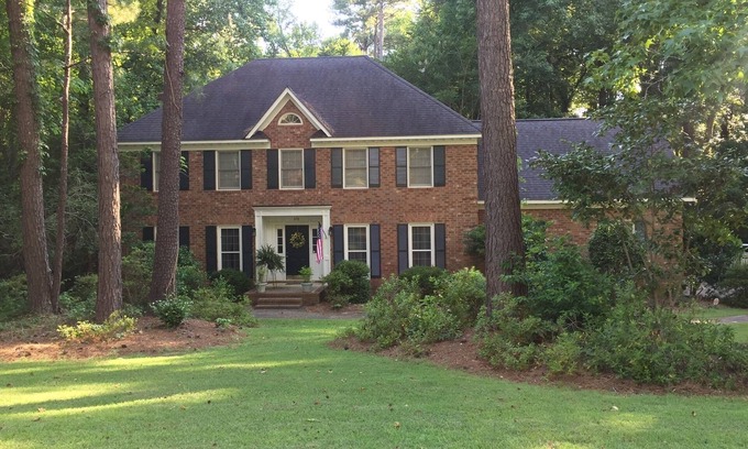 Evans Bed & Breakfast | Beautiful two story classic home!