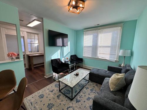 Anacostia Apartment | Beautiful Updated 4BR Apartment in DC with Easy Parking