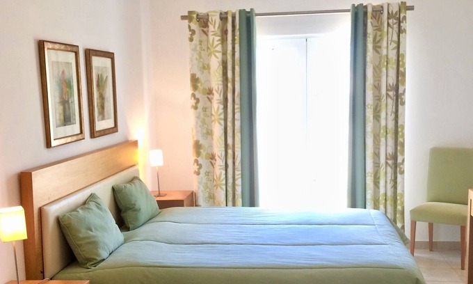 Budens House | Beautiful V2 Vila @ Quinta da Encosta Velha, Nr. 115
