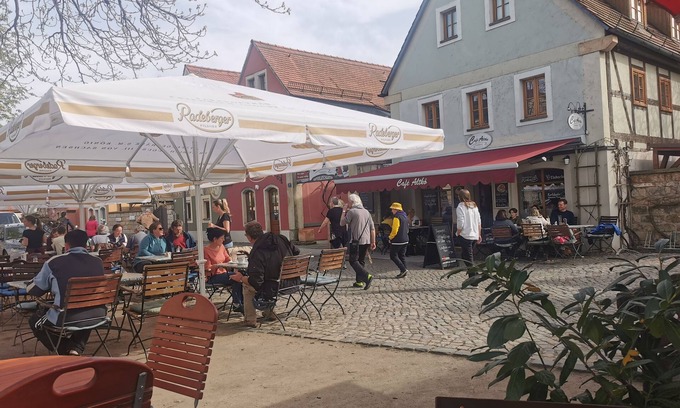 Naundorf Apartment | Beautiful vacation apartment in a quiet location with balcony, only 200 meters from the village square