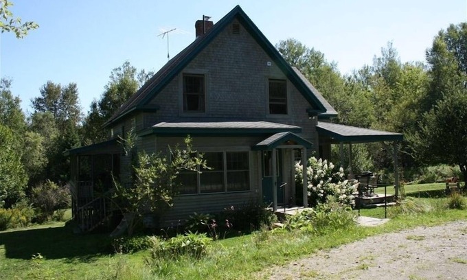 Wolcott House | Beautiful Vermont Mountaintop on 10 Acres- House and Cabin