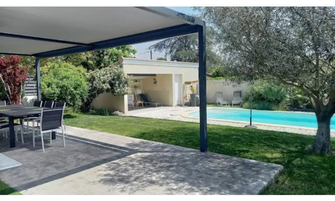 Lavernose-Lacasse Villa | Beautiful Villa with swimming pool, petanque, billiards, table football
