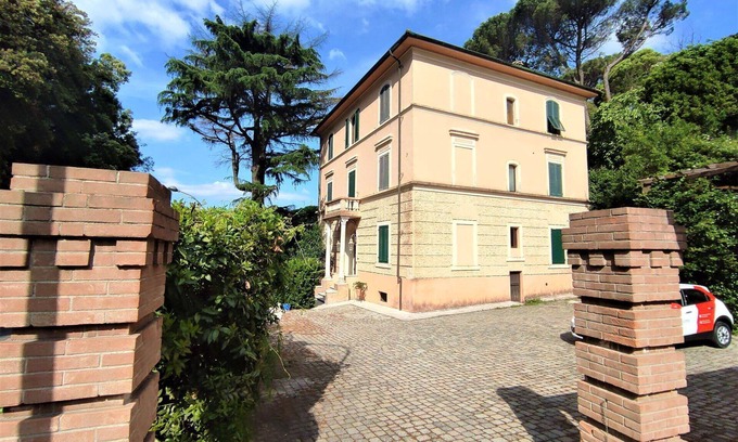 Massa Marittima Villa | Beautiful villa for 4 people with A/C, WIFI, TV, patio, pets allowed and parking