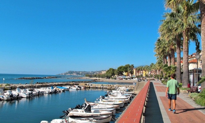 Riva Ligure House | Beautiful villa for 7 guests with WIFI, TV, balcony and parking