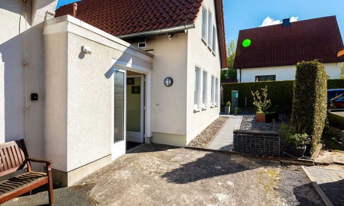 Luegde House | Beautiful villa for 4 guests with WIFI, TV, terrace, pets allowed and parking