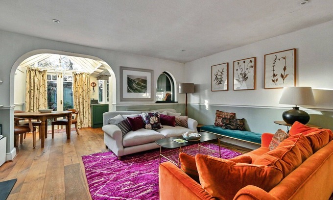 Lewes House | Beautiful villa for 4 guests with WIFI and parking